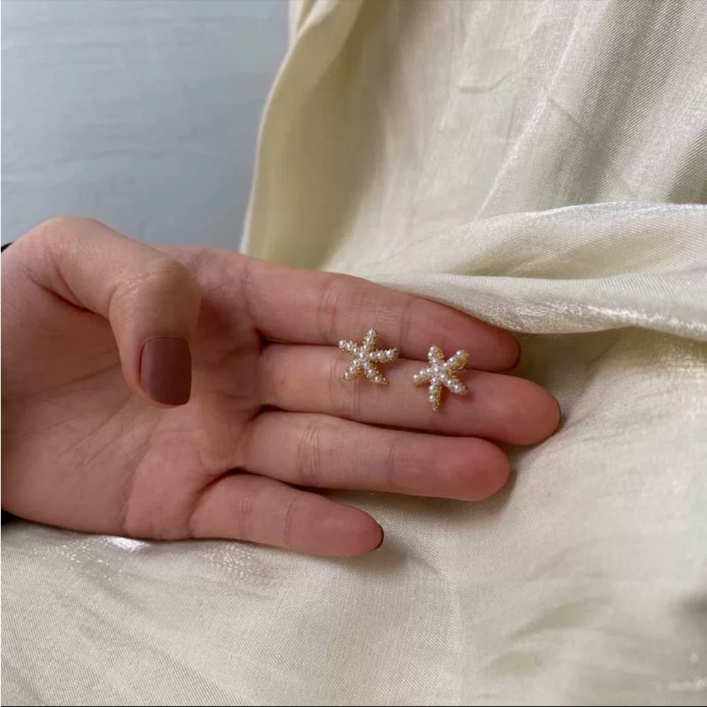 Starfish Pearl Stud Earrings - Picture 2 of 6